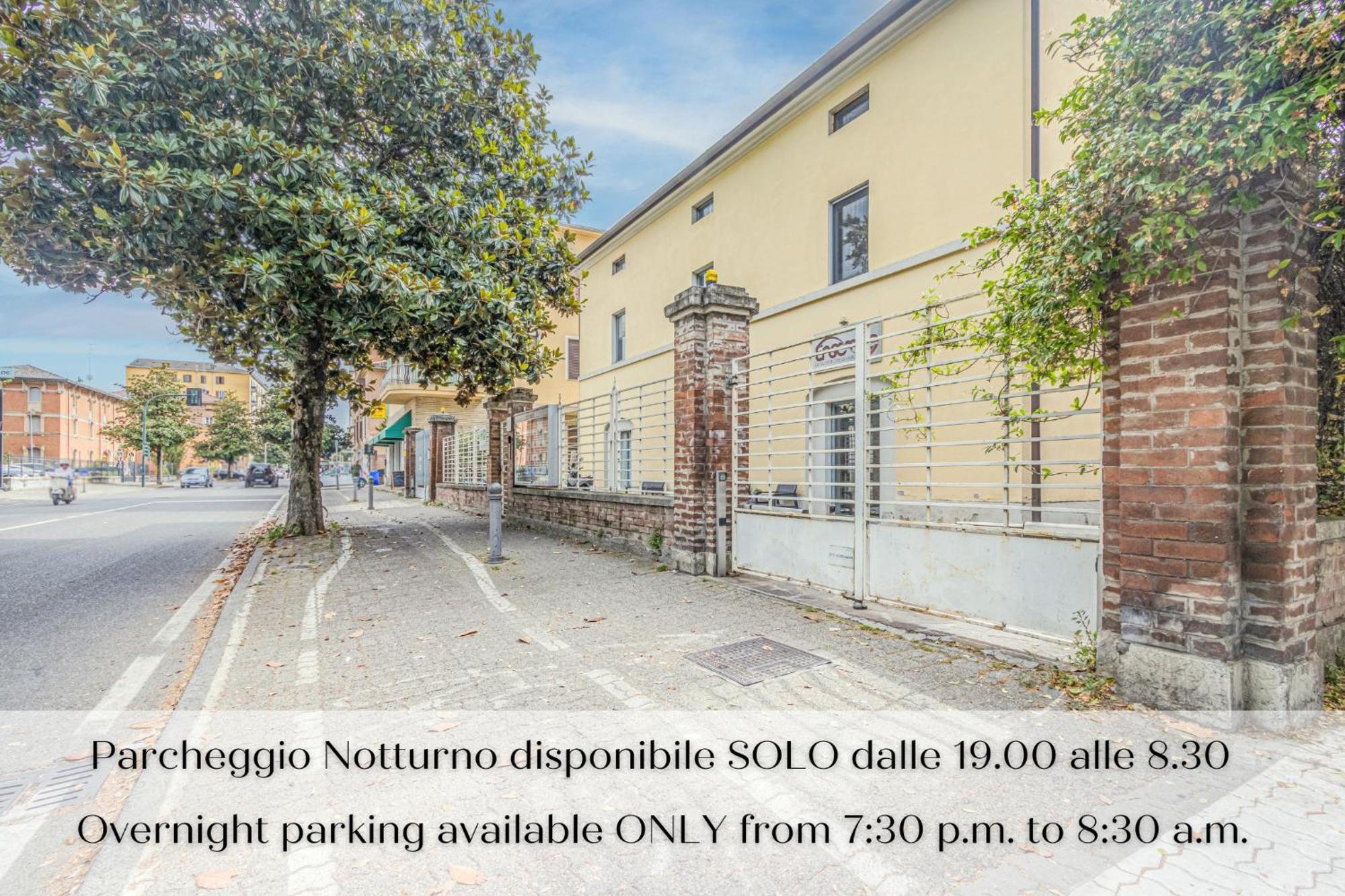 Stazione A 200M - Ampio Appartamento Con Parcheggio Notturno Gratis Parma Dış mekan fotoğraf